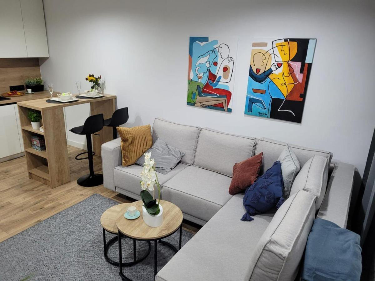 Wrzeciono 12 - Piekny Apartament Obok Szpitala Bielanskiego Oraz Awf, Bezplatna Strefa Parkowania - 400M Do Stacji Metra - Good Apartments 바르샤바 외부 사진