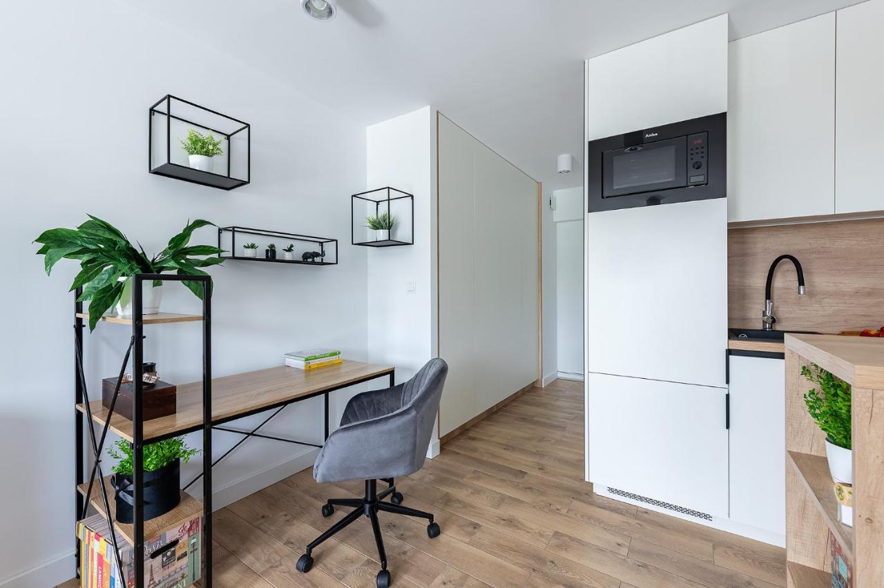 Wrzeciono 12 - Piekny Apartament Obok Szpitala Bielanskiego Oraz Awf, Bezplatna Strefa Parkowania - 400M Do Stacji Metra - Good Apartments 바르샤바 외부 사진