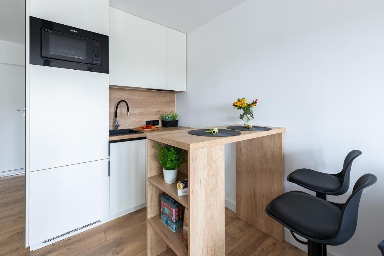 Wrzeciono 12 - Piekny Apartament Obok Szpitala Bielanskiego Oraz Awf, Bezplatna Strefa Parkowania - 400M Do Stacji Metra - Good Apartments 바르샤바 외부 사진