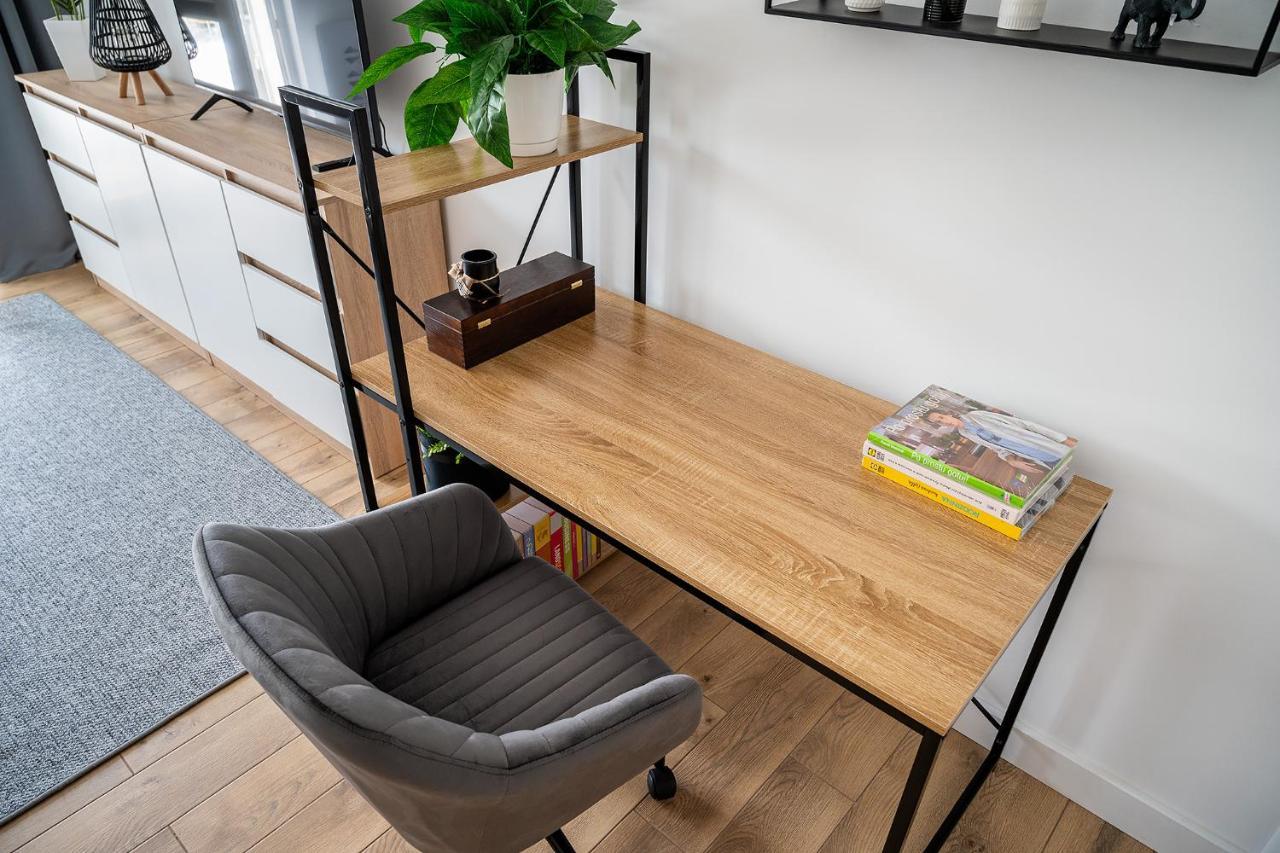 Wrzeciono 12 - Piekny Apartament Obok Szpitala Bielanskiego Oraz Awf, Bezplatna Strefa Parkowania - 400M Do Stacji Metra - Good Apartments 바르샤바 외부 사진