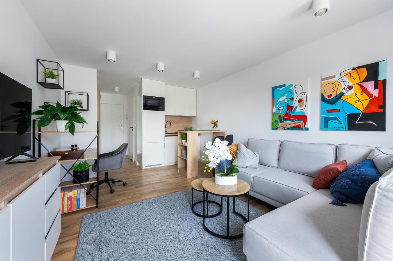 Wrzeciono 12 - Piekny Apartament Obok Szpitala Bielanskiego Oraz Awf, Bezplatna Strefa Parkowania - 400M Do Stacji Metra - Good Apartments 바르샤바 외부 사진