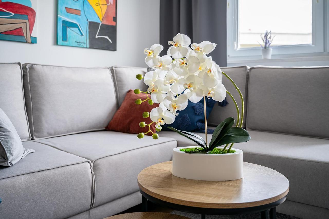 Wrzeciono 12 - Piekny Apartament Obok Szpitala Bielanskiego Oraz Awf, Bezplatna Strefa Parkowania - 400M Do Stacji Metra - Good Apartments 바르샤바 외부 사진