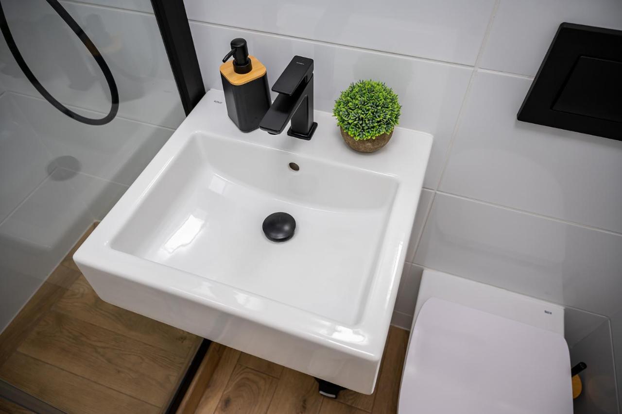 Wrzeciono 12 - Piekny Apartament Obok Szpitala Bielanskiego Oraz Awf, Bezplatna Strefa Parkowania - 400M Do Stacji Metra - Good Apartments 바르샤바 외부 사진
